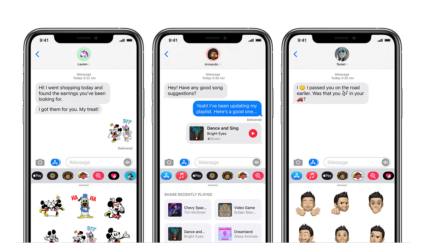 Tres pantallas de iPhone que muestran una conversación grupal en Mensajes