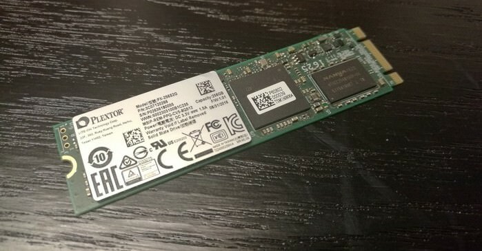 Plextor S2G M2 SSD (vista en ángulo)
